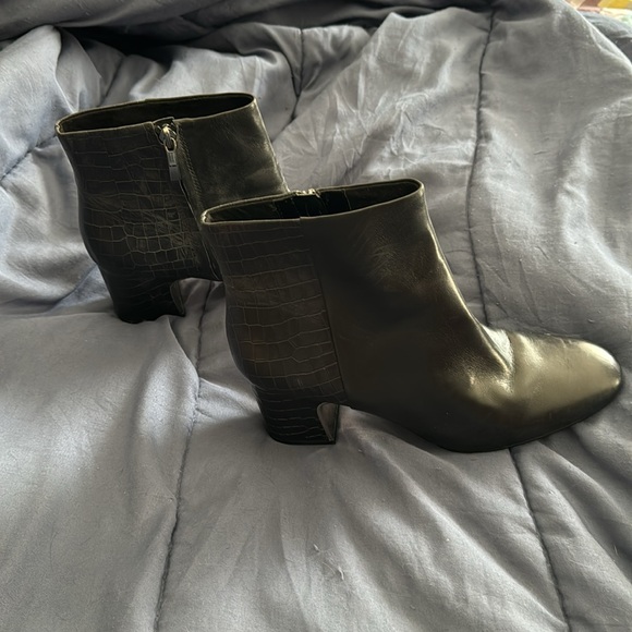 Essex Lane Booties - Barely worn - Picture 3 of 7